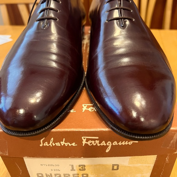 Ferragamo dress shoes Oxford plain-toe. Style: Andrea. - Picture 1 of 6